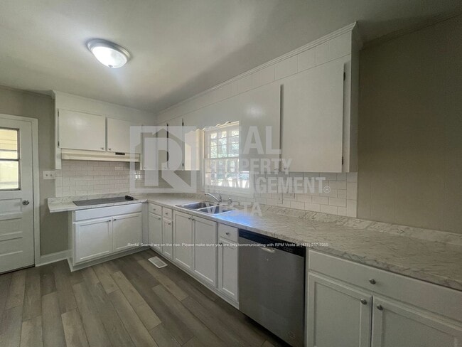105 Evelyn Dr