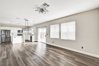 6409 Wild Chive Ave in Las Vegas, NV - Building Photo - Building Photo