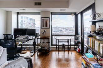 1212 N Wells St, Unit 1406 in Chicago, IL - Building Photo - Building Photo