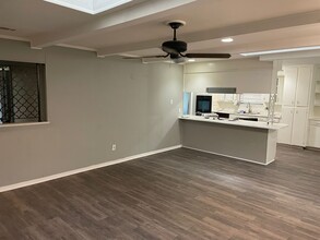 6172 Whitman Ave in Fort Worth, TX - Building Photo - Building Photo