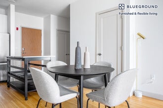 320 D St in Boston, MA - Building Photo - Building Photo