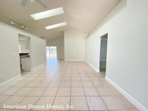 326 Lexingdale Dr in Orlando, FL - Building Photo - Building Photo