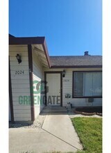 2024 Amsterdam Ln in Modesto, CA - Building Photo - Building Photo
