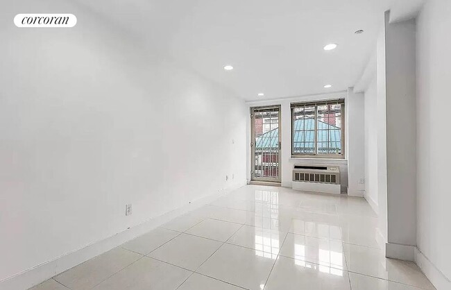 207 W 115th St in New York, NY - Building Photo - Building Photo