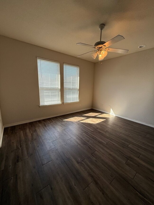 1208 Country Club Rd in Cleburne, TX - Building Photo - Building Photo