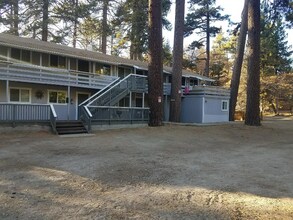 33807 Green Valley Lake Rd in Green Valley Lake, CA - Building Photo - Building Photo