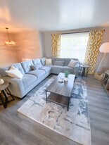 11423 Five Cedars Rd in Charlotte, NC - Building Photo