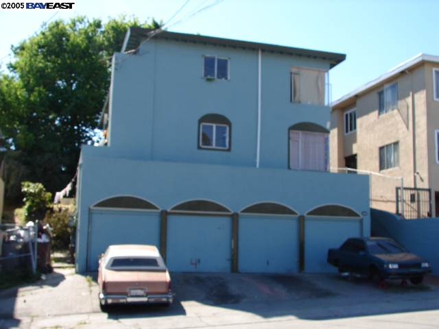 2725 23rd Ave in Oakland, CA - Building Photo - Building Photo