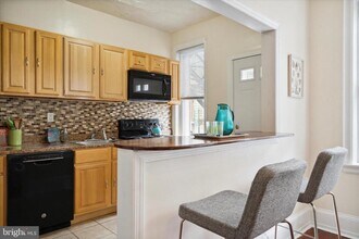 4628 Sansom St in Philadelphia, PA - Building Photo - Building Photo