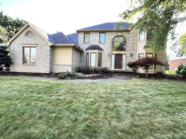property at 1841 Grayslake Dr