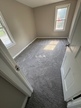 18605 Maple Heights Blvd in Maple Heights, OH - Building Photo - Building Photo