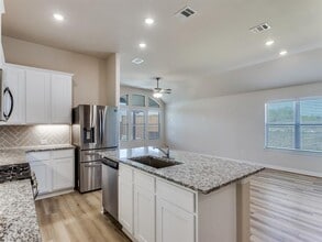 529 Brozgold Ave in Midlothian, TX - Building Photo - Building Photo