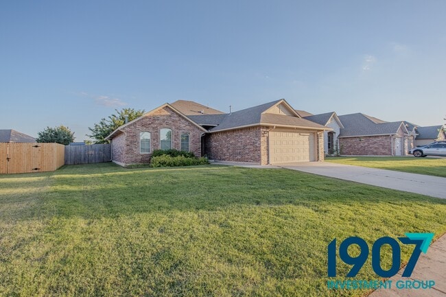 1624 SE 5th St in Moore, OK - Building Photo - Building Photo