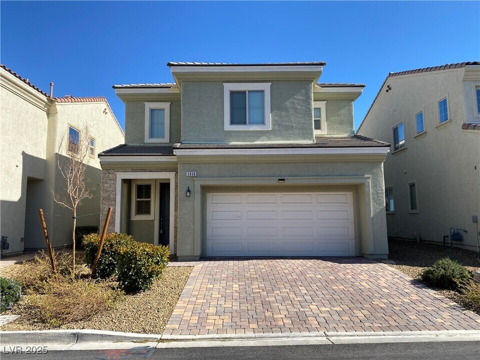 5838 Sleepy Willow St in Las Vegas, NV - Building Photo