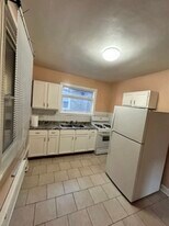 5048 W Henderson St in Chicago, IL - Building Photo