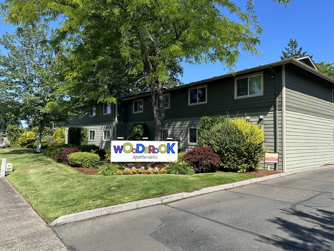 Woodbrook Apartments in Salem, OR - Building Photo - Building Photo