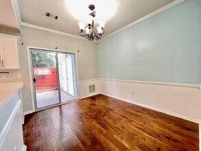 1301 Wedgewood Ct in Atlanta, GA - Building Photo - Building Photo