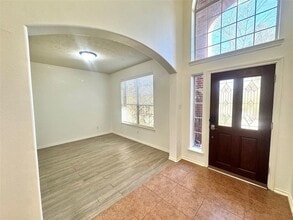 14 Harbinger Ct in Spring, TX - Foto de edificio - Building Photo