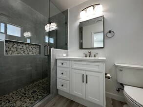 2063 Edinburg Ave in Encinitas, CA - Building Photo - Building Photo