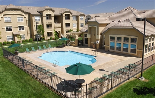 Atrium Court in Sacramento, CA - Foto de edificio - Building Photo