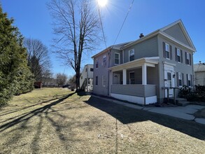 46 Maple St in Plainville, CT - Building Photo - Building Photo