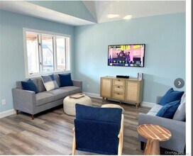 44 Oswego Ave in East Atlantic Beach, NY - Building Photo - Building Photo