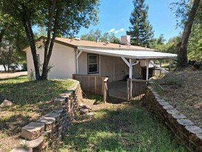 44989 CA-49 in Ahwahnee, CA - Building Photo - Building Photo