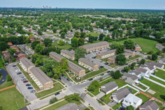 Capital Pointe - Woodview in Columbus, OH - Building Photo - Building Photo