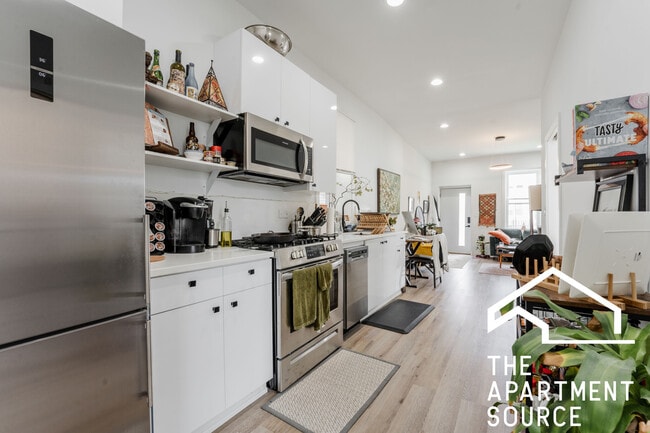 710 N Elizabeth St, Unit 3f