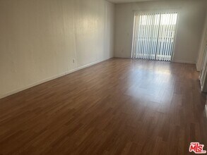 955 Normandie Ave in Los Angeles, CA - Building Photo - Building Photo