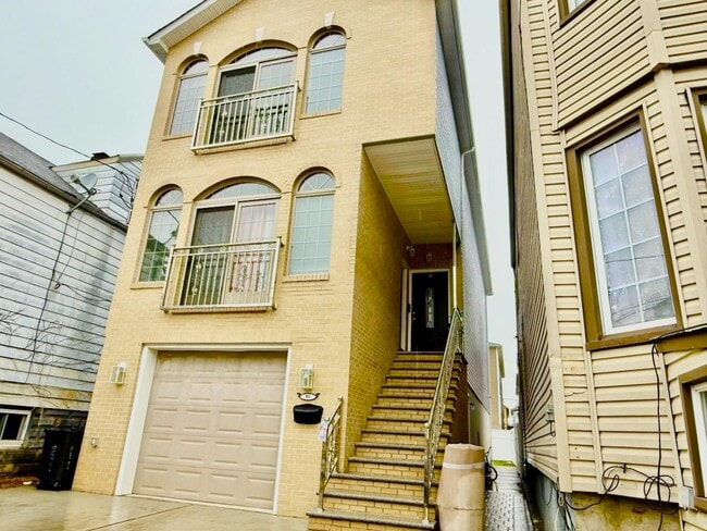 property at 91 W 20th St