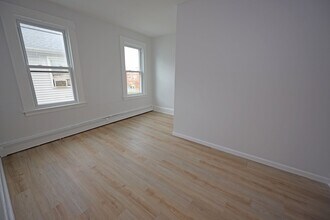 358 Washington St in New Britain, CT - Building Photo - Building Photo