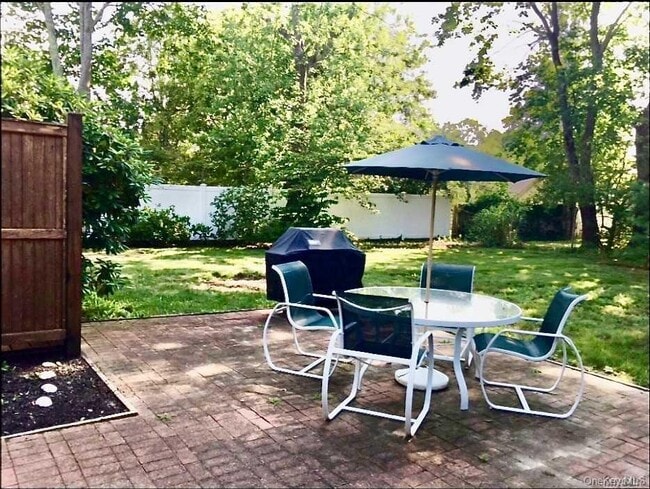 97 Potunk Ln in Westhampton Beach, NY - Building Photo - Building Photo