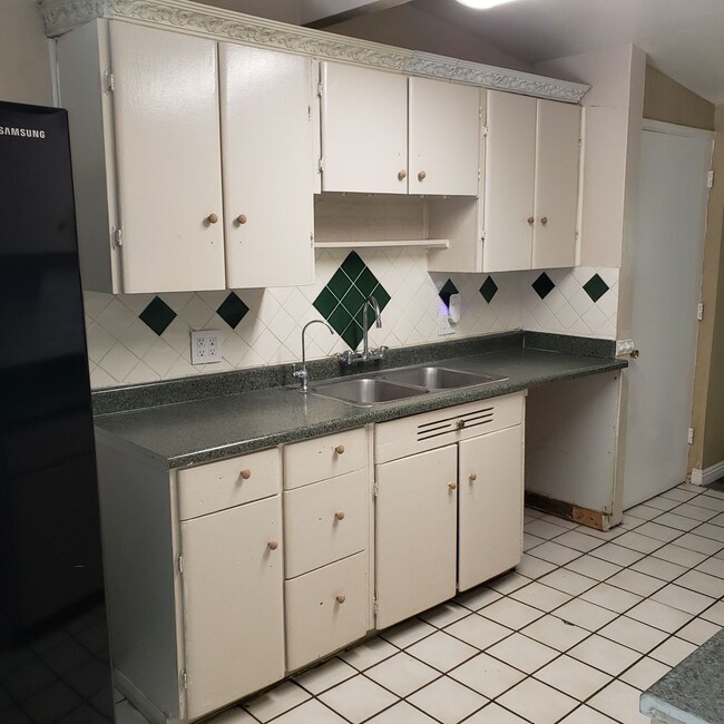 673 E Margarita Rd in Rialto, CA - Building Photo - Building Photo