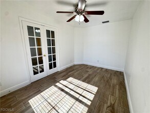 1300 SW 22nd Ave in Cape Coral, FL - Foto de edificio - Building Photo