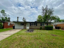 5319 Carnation St in Bossier City, LA - Building Photo