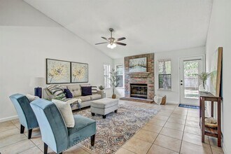 17516 Klamath Falls Dr in Round Rock, TX - Foto de edificio - Building Photo