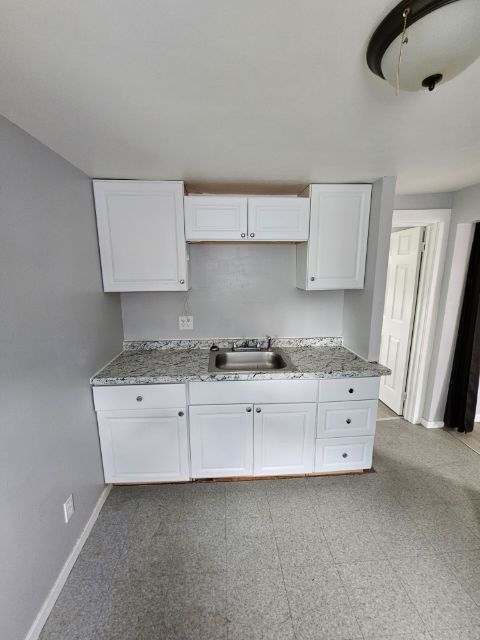 32 N Lyon St, Unit Upper