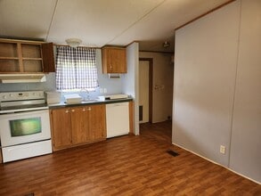 135 Gayle Dr in Troutman, NC - Building Photo - Building Photo