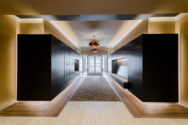 The Club at Waters Edge (Luxury Apartments) in Webster, NY - Foto de edificio - Building Photo