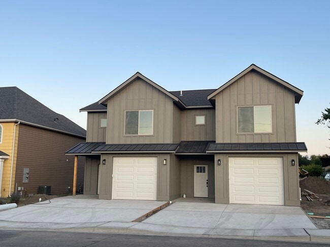 property at 1502 S E Landen Dr