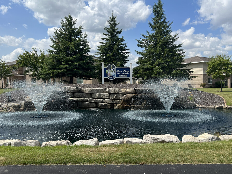 Swan Ridge Apartments in De Pere, WI - Foto de edificio