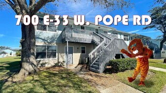 700 W Pope Rd in St. Augustine, FL - Building Photo