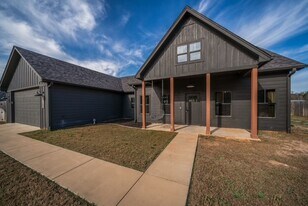 15159 County Rd 220 in Tyler, TX - Building Photo