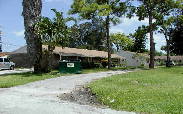 3838 7th Ave N in Lake Worth, FL - Building Photo