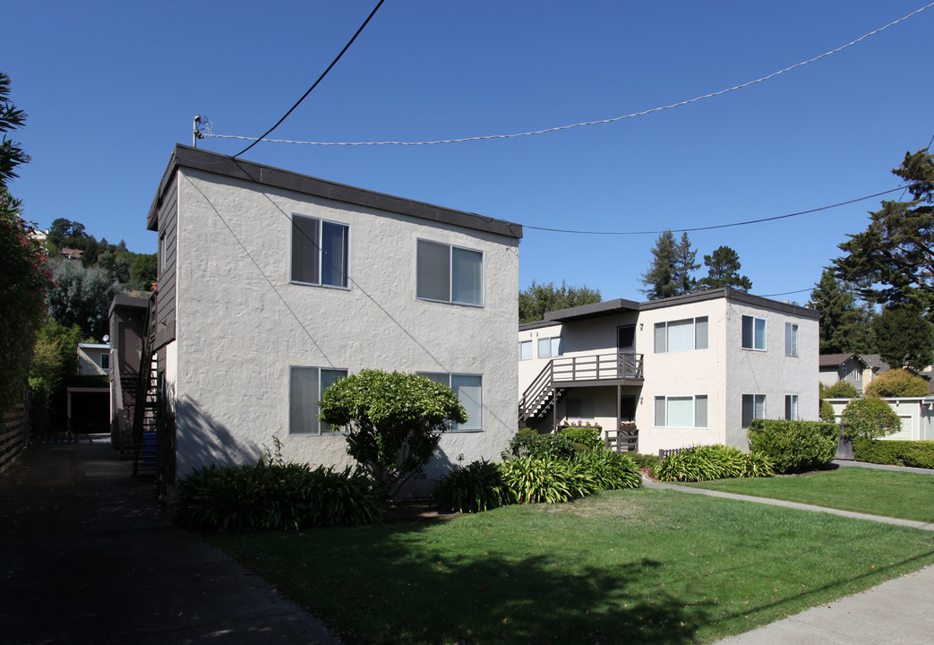 17-19 Locust Ave in Larkspur, CA - Building Photo