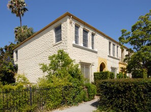 Casa Monterey Apartments in Los Angeles, CA - Building Photo - Building Photo