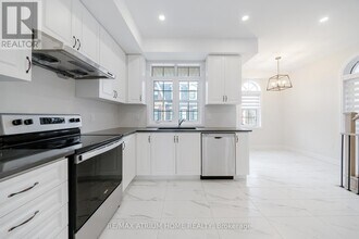 9797 Keele St in Vaughan, ON - Building Photo - Building Photo