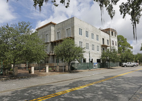 Courtyard at Citrus Apartments