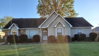 2528 Old Dutch Way in Memphis, TN - Building Photo